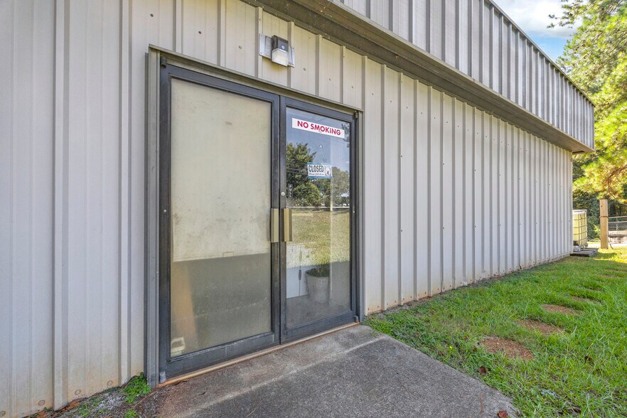 More Photos Of 810 Old Hull Rd, Athens Industrial For Sale
