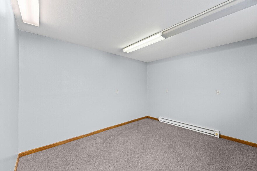 More Photos Of 600 N Maple St, Garnett General Retail For Sale