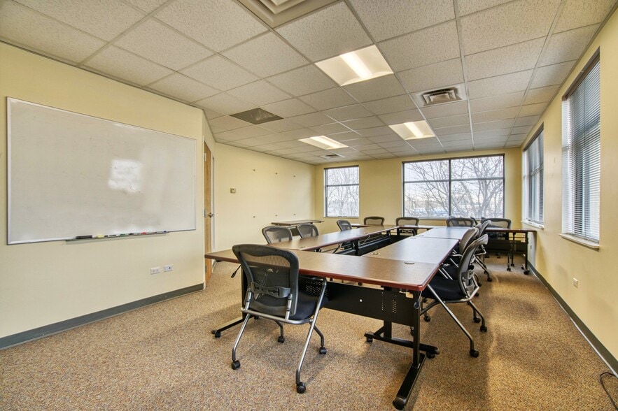 More Photos Of 1110 Boston Ave, Longmont Research And Development For Sale