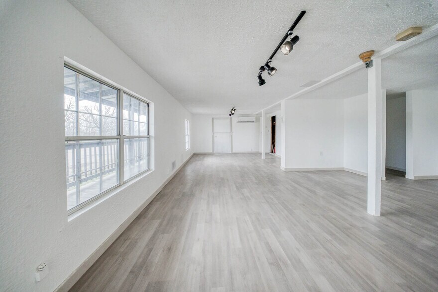 More Photos Of 17475 S US Highway 63, Rolla General Retail For Sale