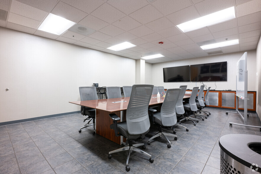 More Photos Of 100 Morgan Olson Way, Ringgold Manufacturing For Lease