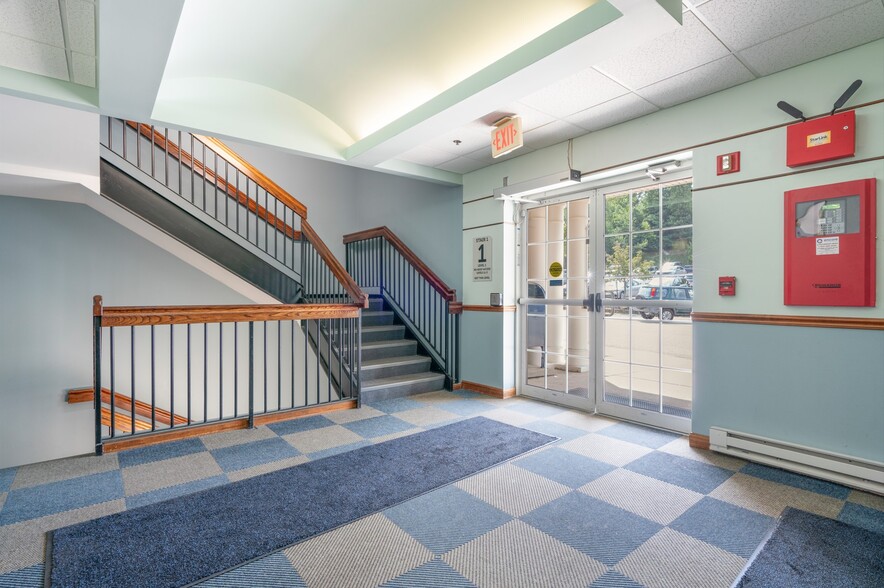 More Photos Of 223 Chief Justice Cushing Hwy, Cohasset Medical For Lease