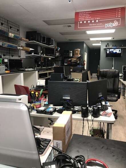 More Photos Of 1149-1163 N Tustin St, Orange General Retail For Lease