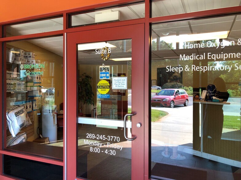 More Photos Of 5161 B Dr S, Battle Creek Medical For Lease