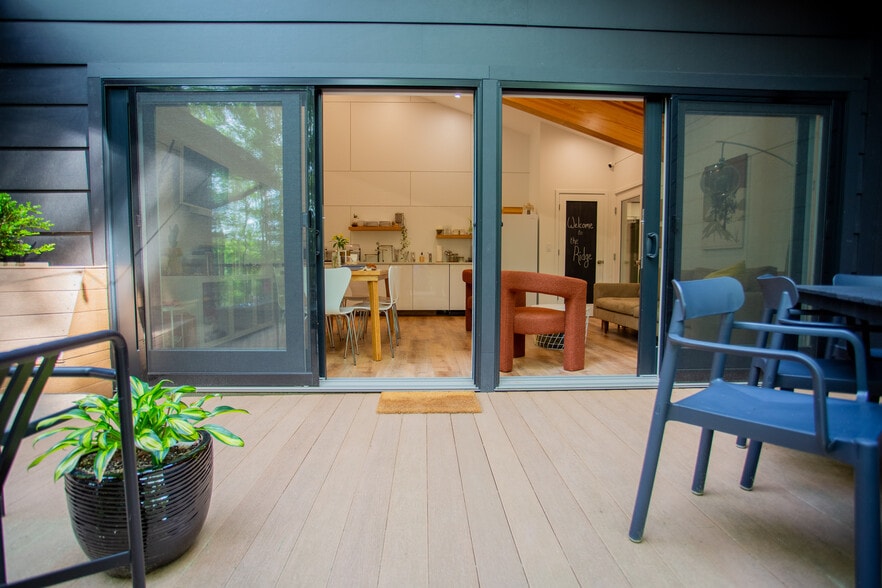 More Photos Of 7103 Lake View Rdg, Lake Ann Hospitality For Sale