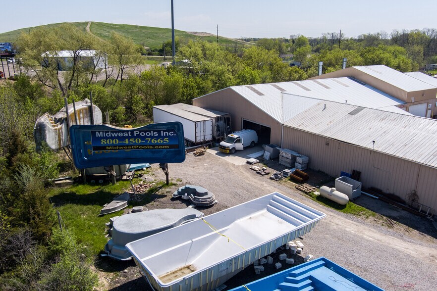 More Photos Of 3090 W Cook Rd, Grand Blanc Showroom For Sale