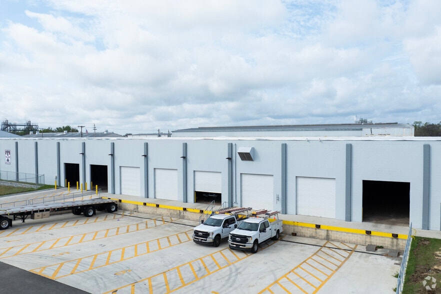 More Photos Of 1200 W Martin Luther King Blvd, Plant City Unknown For Lease