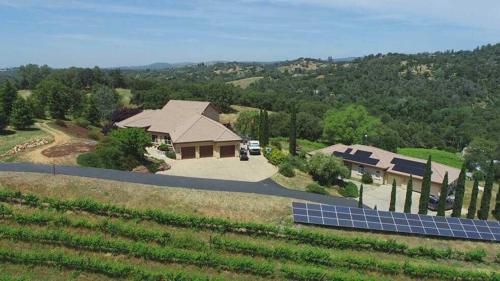 More Photos Of 7071 Ridge Road, Newcastle Winery Vineyard For Sale