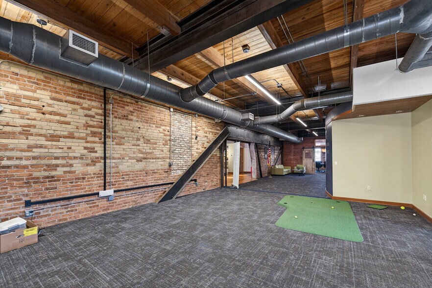 More Photos Of 510 College Ave, Racine Storefront Retail Office For Sale