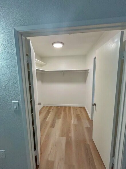 More Photos Of 209-217 C Ave, Coronado Apartments For Sale