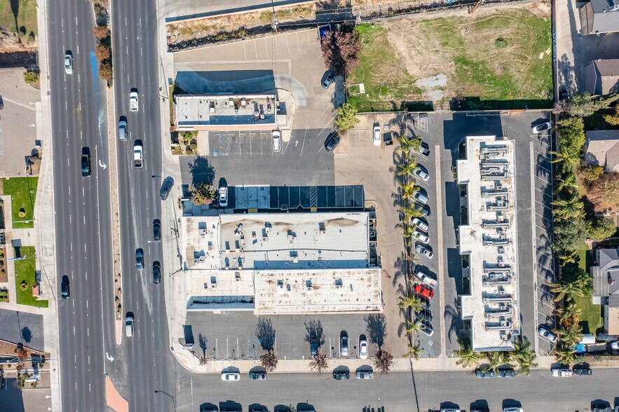 More Photos Of 1920 W Princeton Ave, Visalia Office For Sale