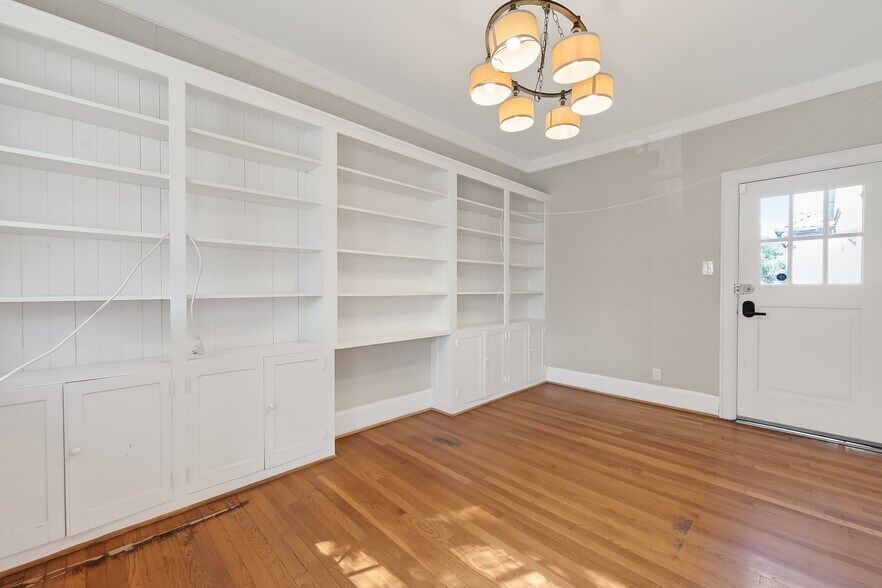 More Photos Of 3410 Austin St, Houston Office Residential For Lease