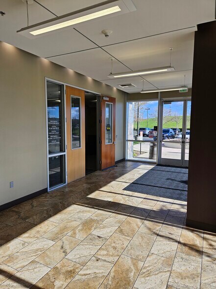 More Photos Of 970 Reserve Dr, Roseville Loft Creative Space For Sale