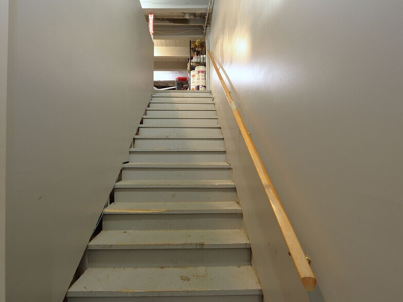 More Photos Of 2831 E Grand Blvd, Detroit Warehouse For Sale