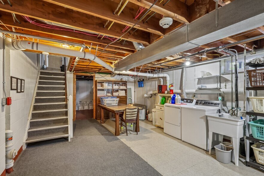 More Photos Of 836 Jacoby Rd, Copley Healthcare For Sale