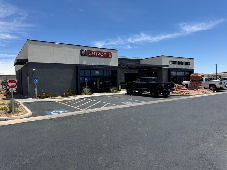 More Photos Of Washington Parkway, Washington Land For Lease