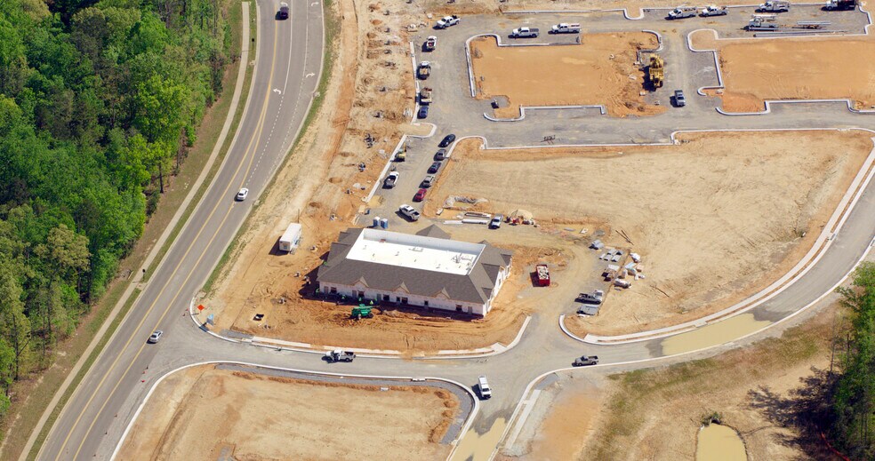 More Photos Of 1300 Charter Colony Pky, Midlothian Unknown For Lease