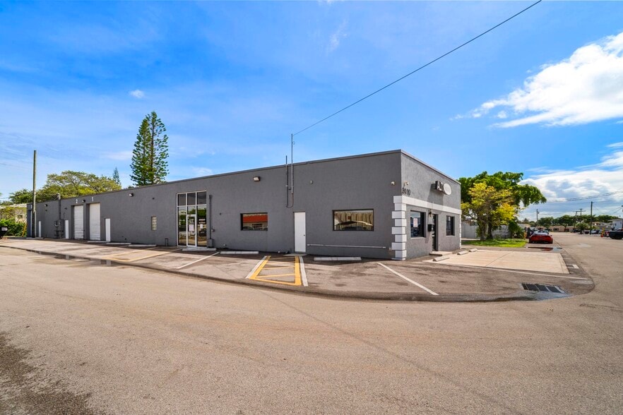 More Photos Of 3410 NE 6th Ter, Pompano Beach Warehouse For Sale