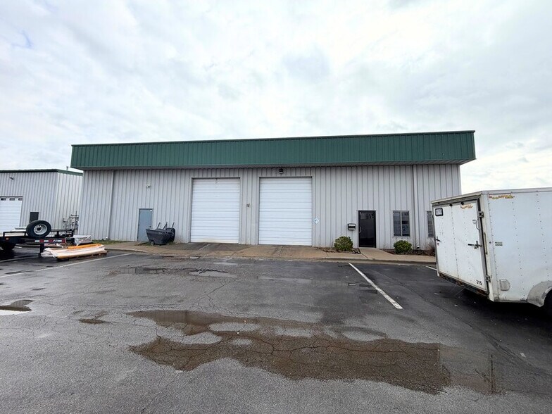 More Photos Of 6601 Royal St, Pleasant Valley Unknown For Lease