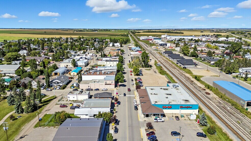 More Photos Of Intersection of Highway 581 and Highway 2A, Carstairs Land For Sale