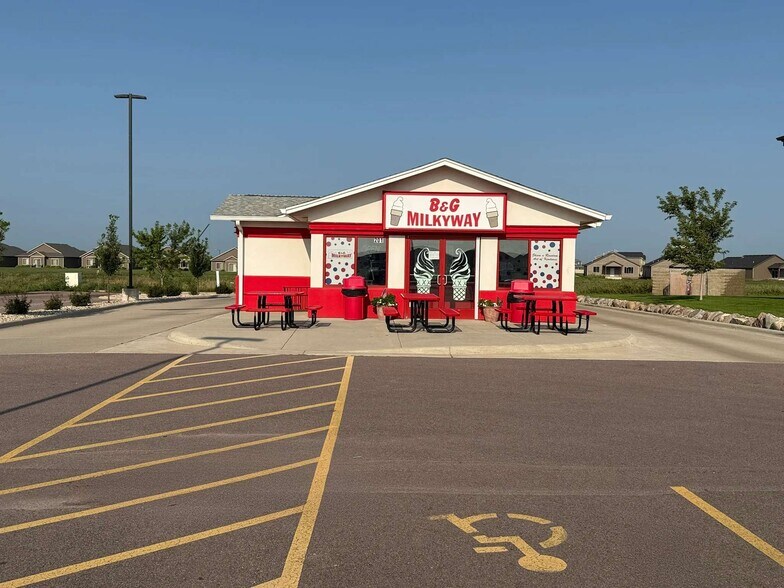 Primary Photo Of 201 N Cliff Ave, Harrisburg Fast Food For Sale