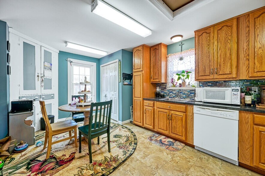 More Photos Of 37249 State Hwy 23, Grand Gorge Flex For Sale