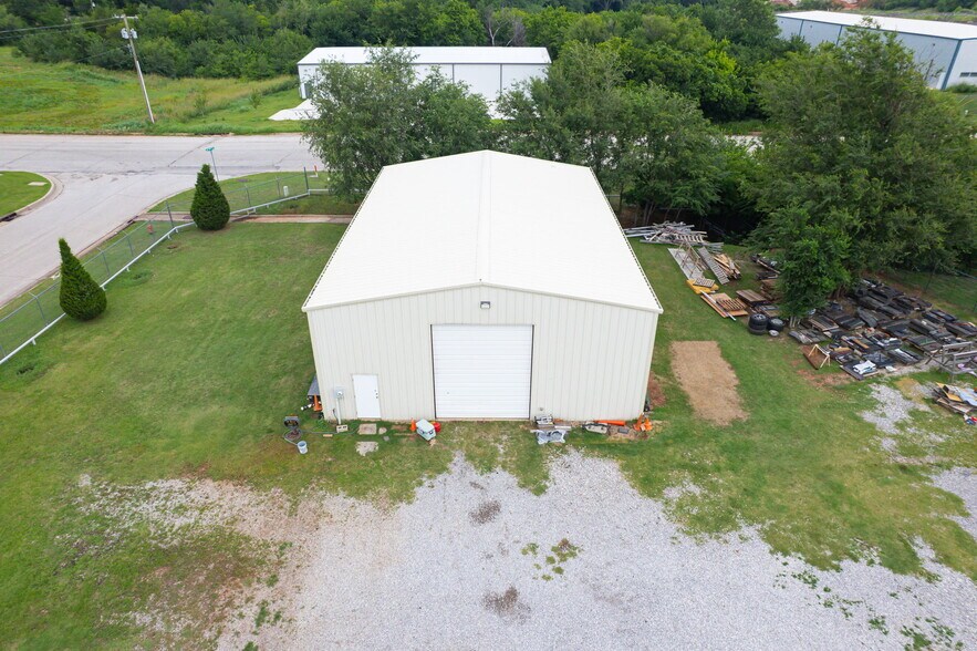 More Photos Of 6712 S Pat Ave, Oklahoma City Warehouse For Sale