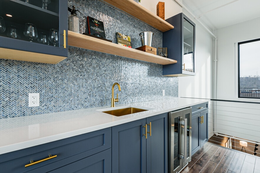 More Photos Of 122 College St, Asheville Storefront Retail Residential For Sale