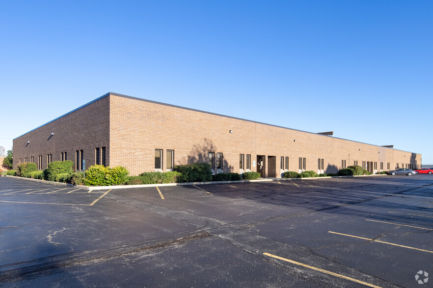 Primary Photo Of 740-750 Pinecrest Dr, Prospect Heights Warehouse For Lease