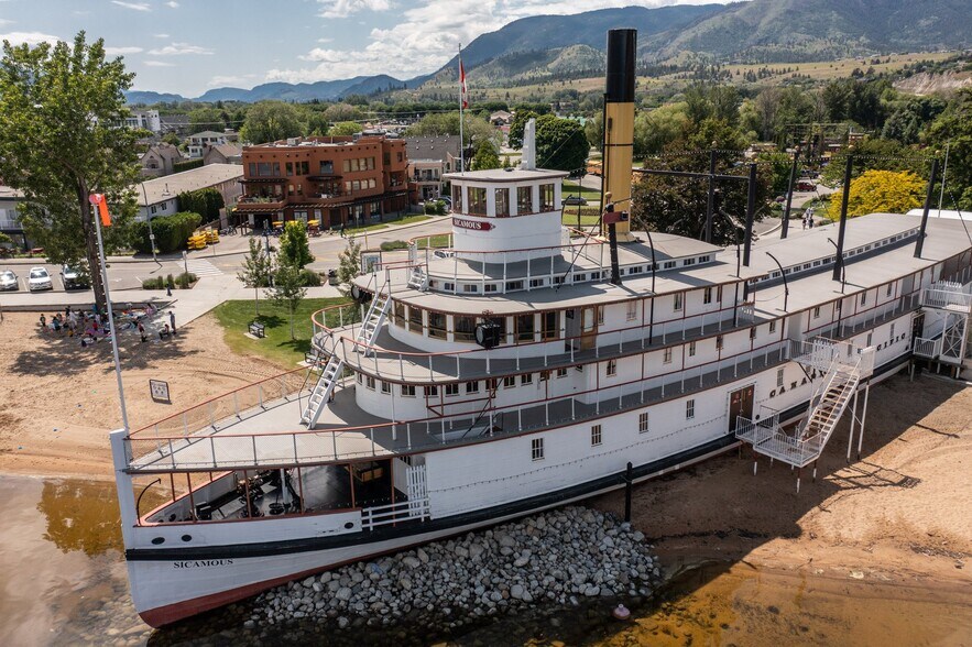 More Photos Of 1070 Lakeshore Dr W, Penticton Specialty For Sale