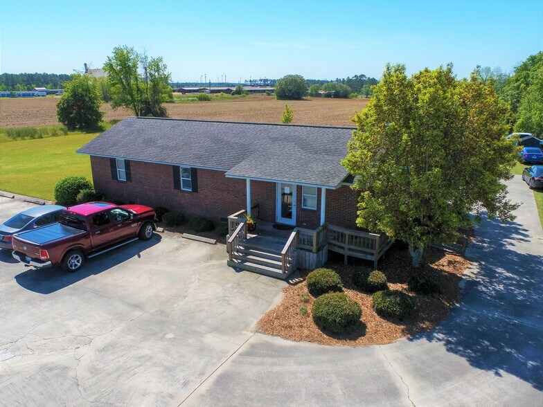 More Photos Of 320 Benjamin H Hill Dr SW, Fitzgerald Medical For Sale