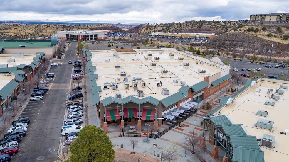 More Photos Of 3250 Gateway Blvd, Prescott Unknown For Lease