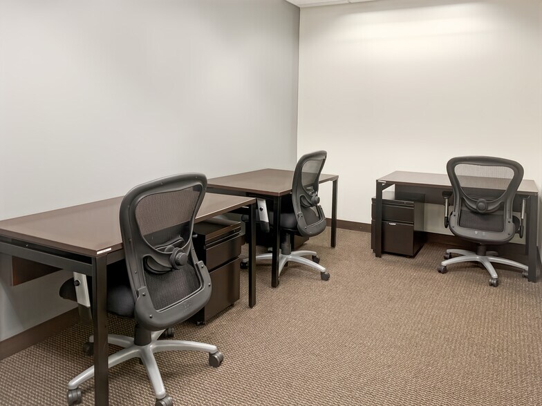 More Photos Of 3200 Greenfield Rd, Dearborn Coworking Space