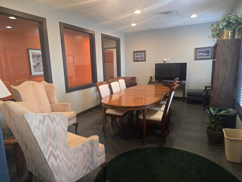 More Photos Of 704 Adams St, Carmel Office For Sale