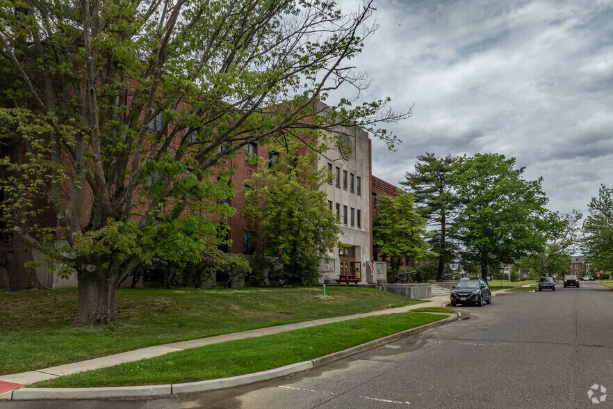 More Photos Of 1000 Sanger Ave, Oceanport Office For Lease