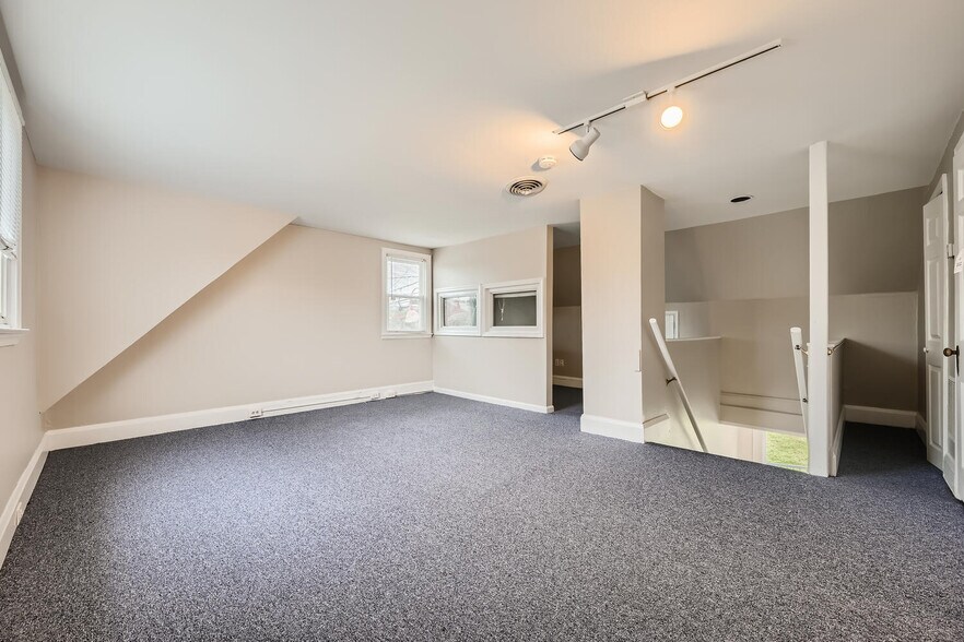 More Photos Of 1805 E Joppa Rd, Towson Office For Sale