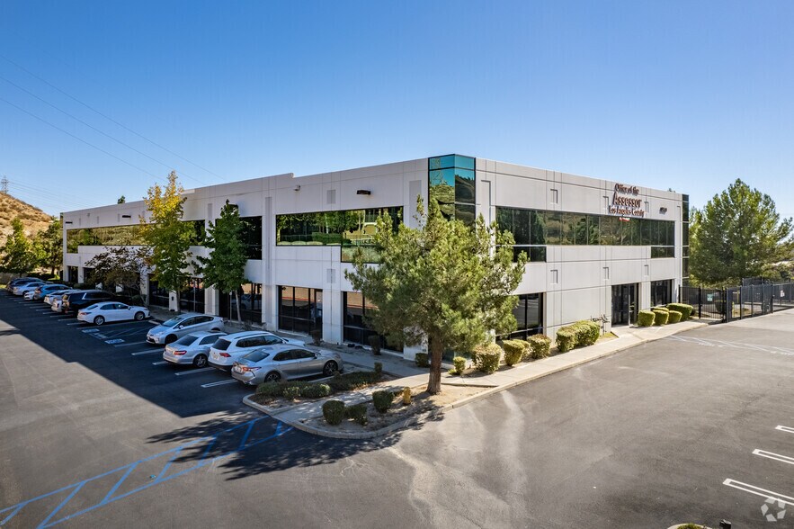 More Photos Of 13800 Balboa Blvd, Sylmar Office For Sale
