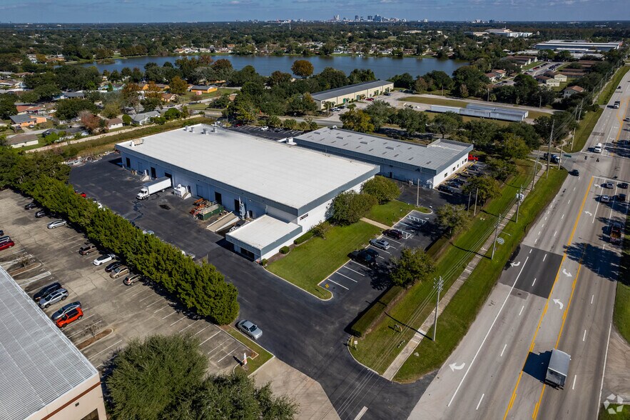 More Photos Of 3320 Vineland Rd, Orlando Unknown For Lease