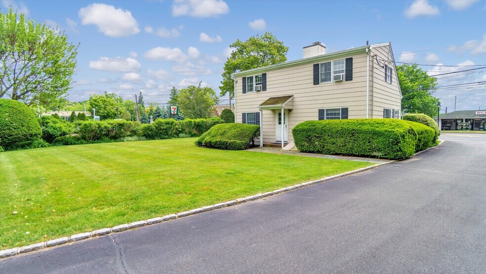 More Photos Of , Cutchogue Office For Sale