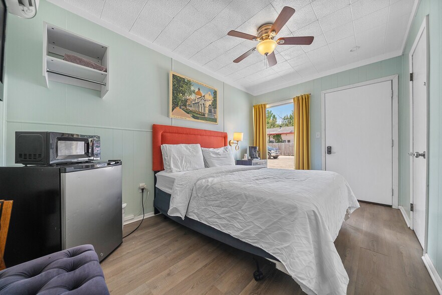 More Photos Of 741 Park Ave, Hot Springs Hotel For Sale