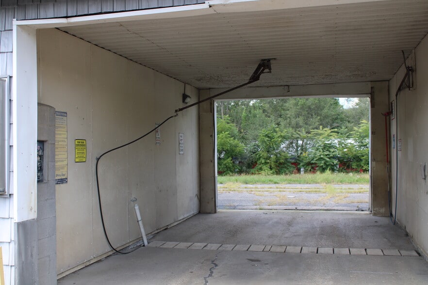 More Photos Of 915 Michigan Ave E, Battle Creek Carwash For Sale