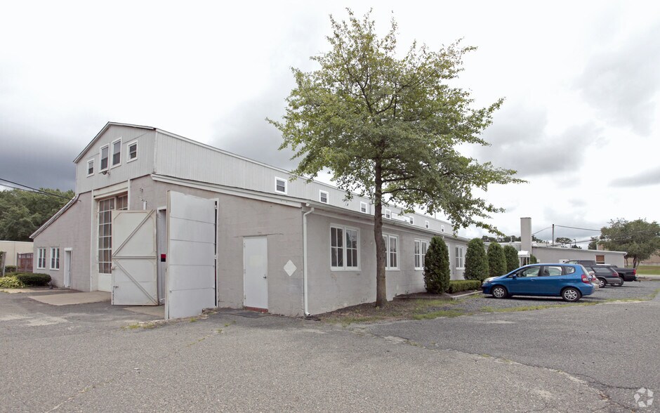 More Photos Of 5050 Industrial Rd, Wall Township Manufacturing For Lease