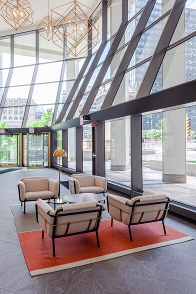 More Photos Of 200 S Wacker Dr, Chicago Coworking Space