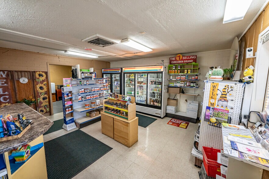 More Photos Of 2565 E Northern Ave, Kingman General Retail For Sale