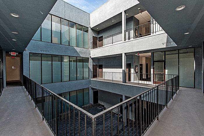 More Photos Of 8619 Reseda Blvd, Northridge Medical For Lease