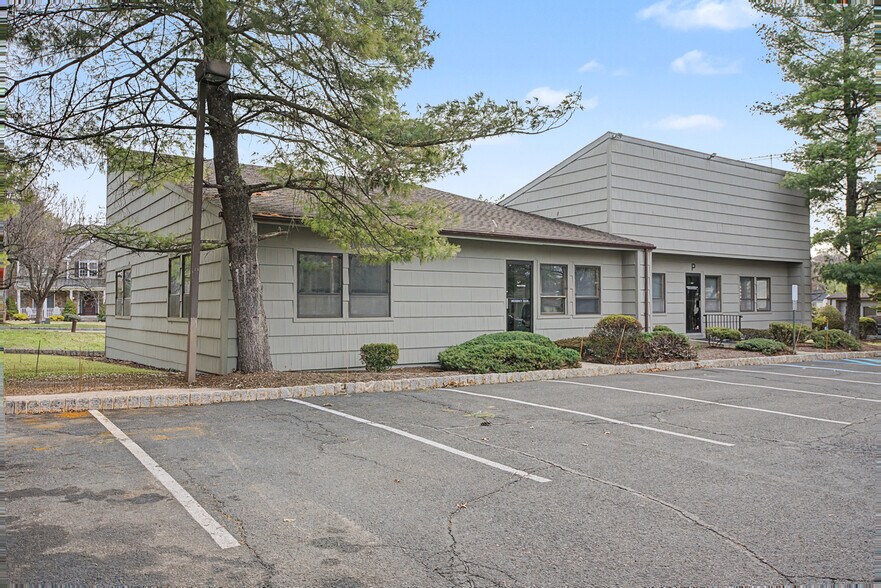 More Photos Of 31P Mountain Boulevard, Warren Office For Lease