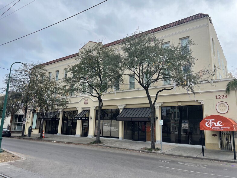 Primary Photo Of 1224 St Charles Ave, New Orleans Apartments For Lease
