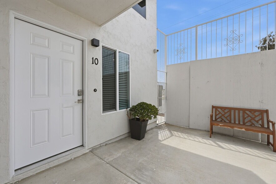 More Photos Of 2005 Highland Ave, National City Apartments For Sale