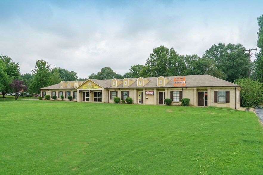 More Photos Of 5090 Millbranch Rd, Memphis Office For Sale