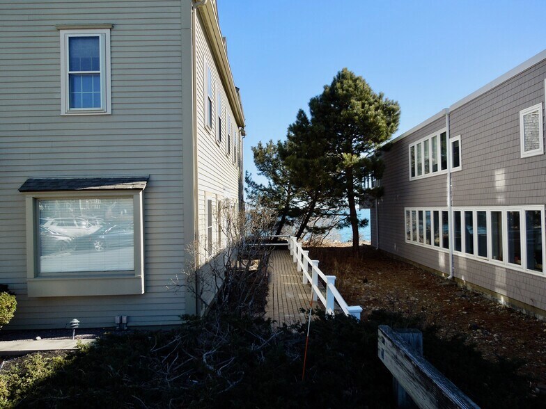 More Photos Of 15 Caswell Ln, Plymouth Office Residential For Lease